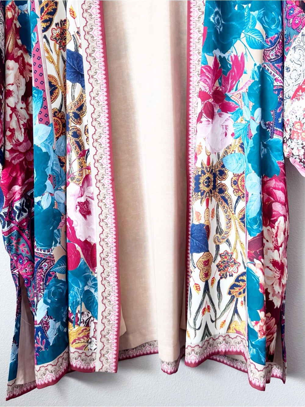Chico's Printed Open-Front Tapestry Boho Kimono - Picture 5 of 11